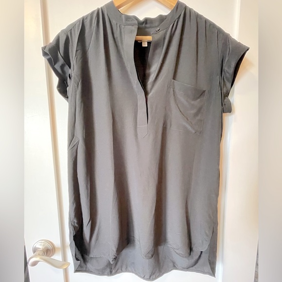 Vince | Short Sleeve V Neck Silk Blouse - Picture 1 of 2